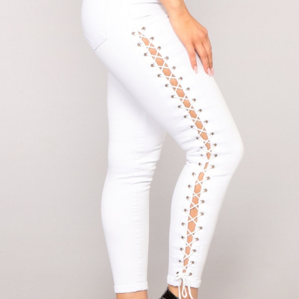 Wound up Lace up Ankle Jeans -white